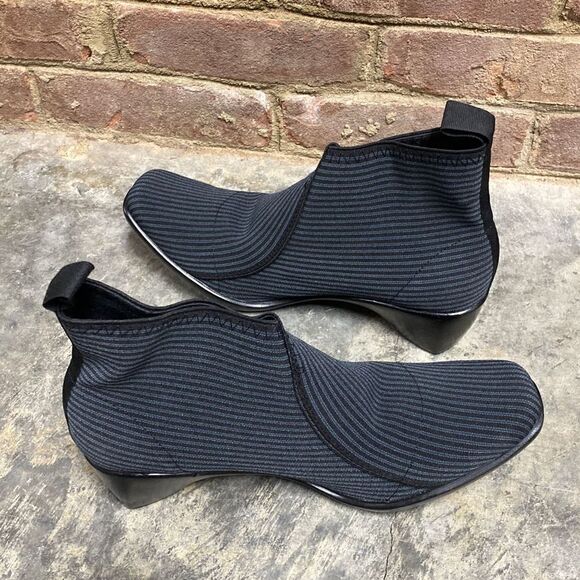 Charleston Shoe Co Gray/Blue Pinstripe Lower King Boot Size 10 NIB - Picture 6 of 8